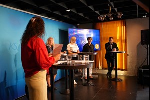 Fagforbundets leder Mette Nord stilte i paneldebatt sammen med lederne av KS, Delta, Fellesorganisasjonen og Norsk Sykepleierforbund.